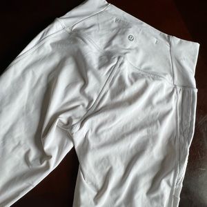 Lululemon white leggings sz 6